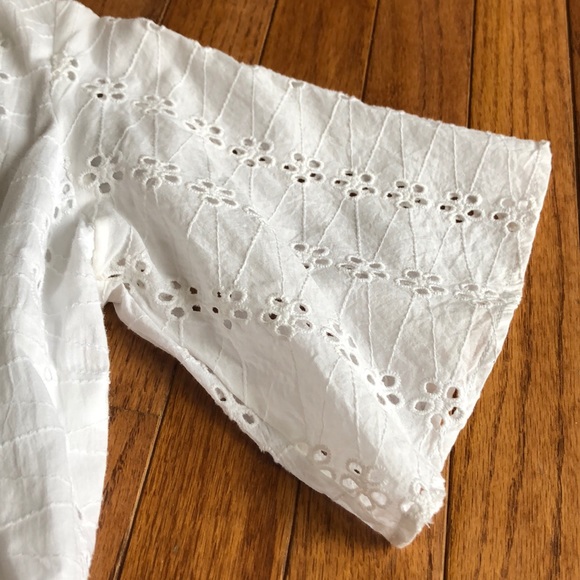 Nwt Gorgeous Eyelet lace   wrap dress - Picture 5 of 6